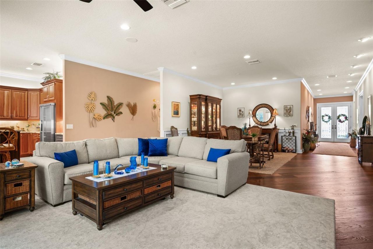 2622 Grand Lakeside Drive, Palm Harbor, FL 34684 Photo