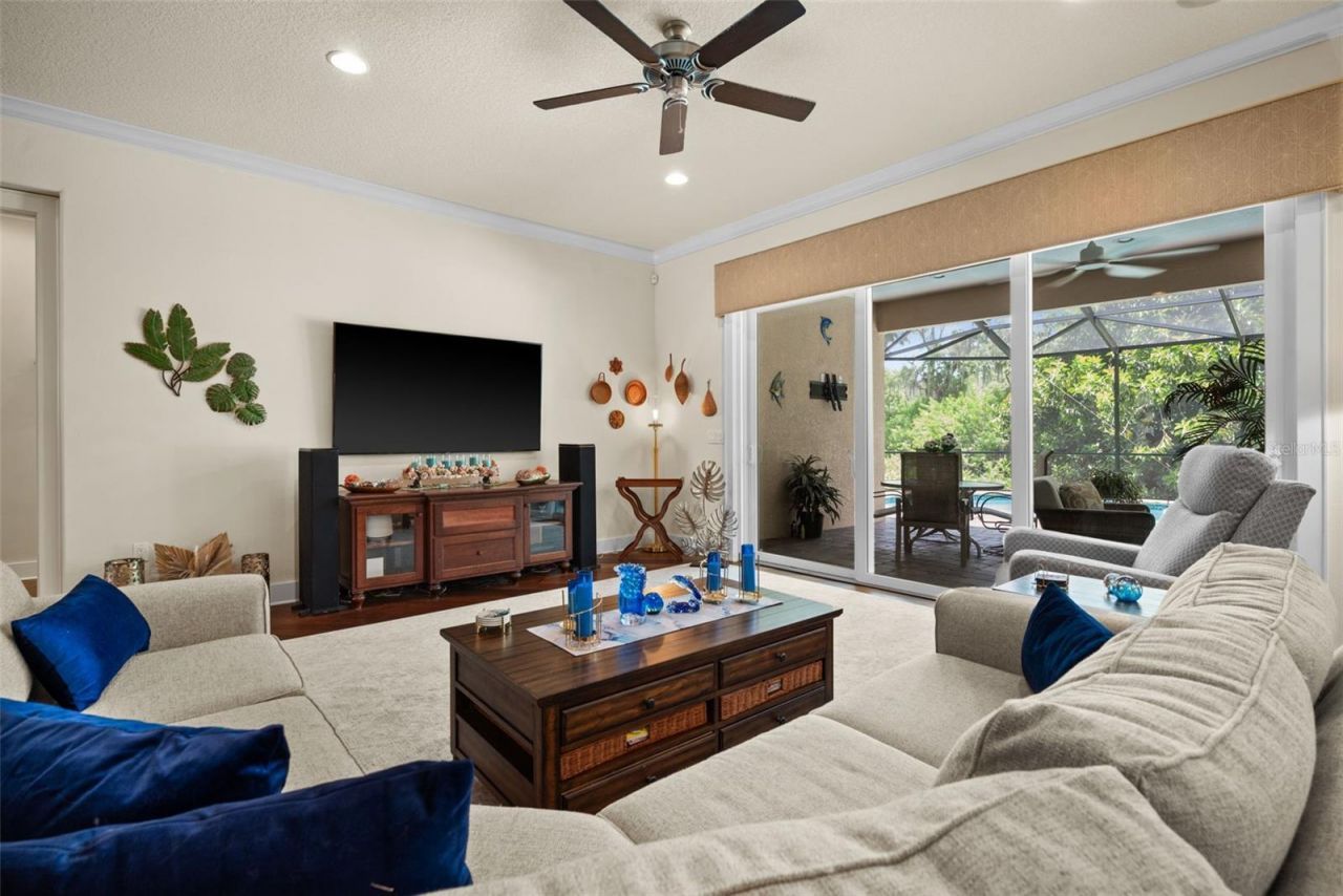 2622 Grand Lakeside Drive, Palm Harbor, FL 34684 Photo