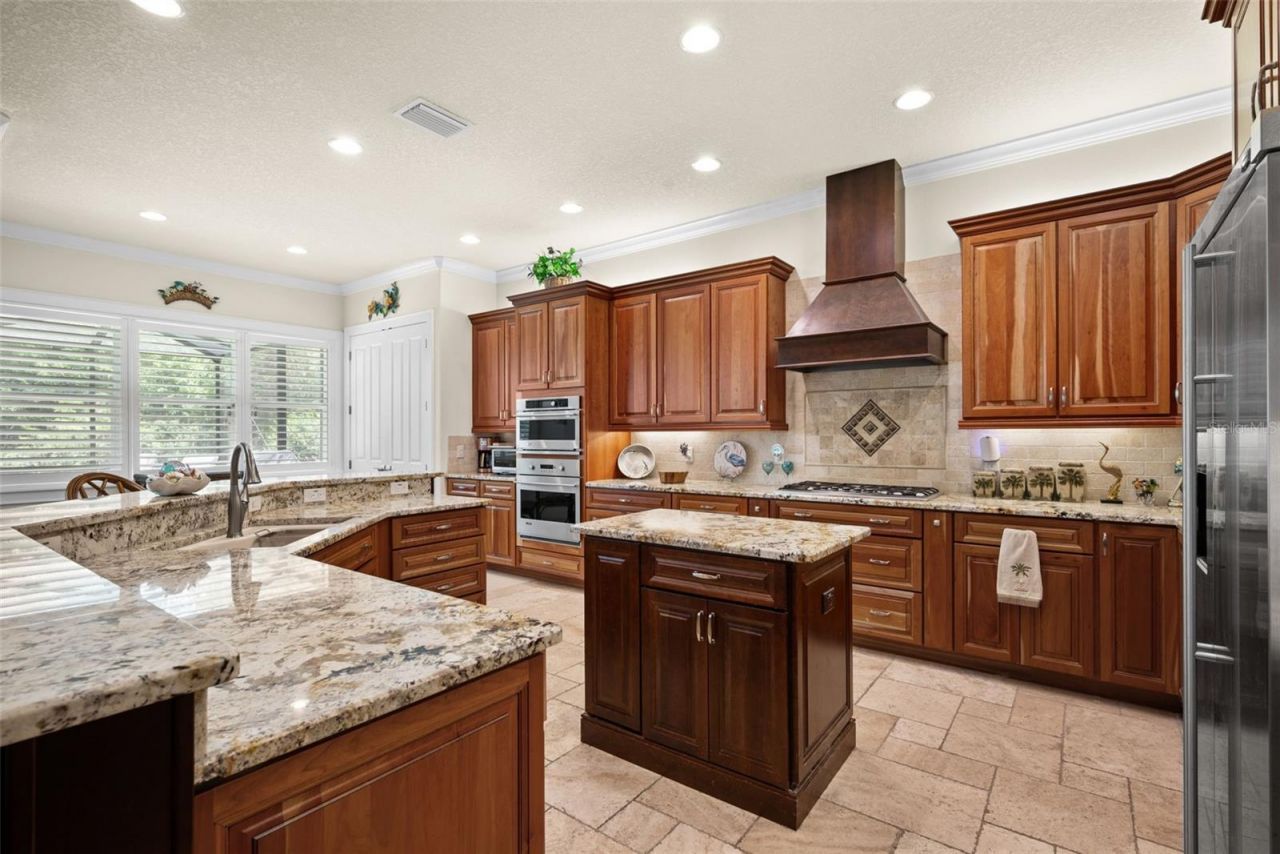 2622 Grand Lakeside Drive, Palm Harbor, FL 34684 Photo