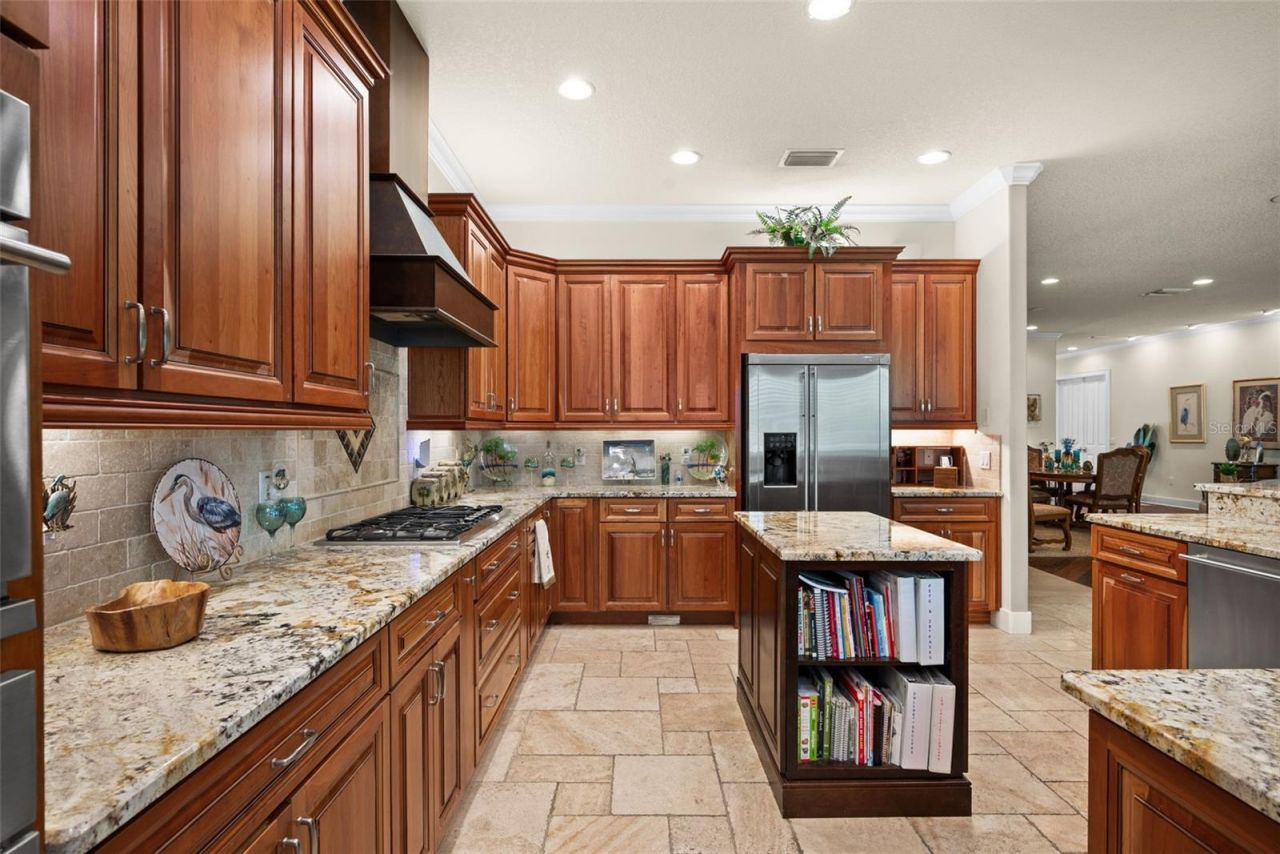 2622 Grand Lakeside Drive, Palm Harbor, FL 34684 Photo