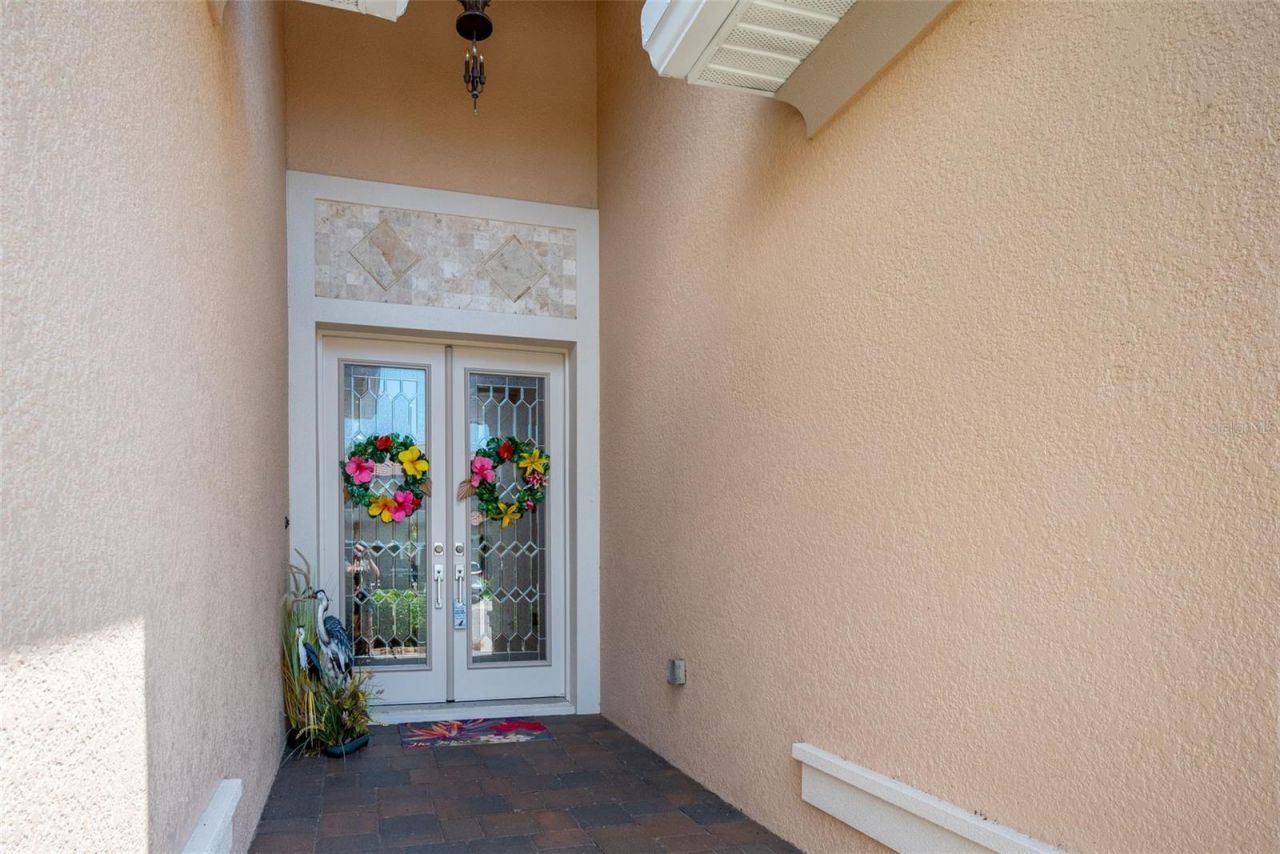 2622 Grand Lakeside Drive, Palm Harbor, FL 34684 Photo