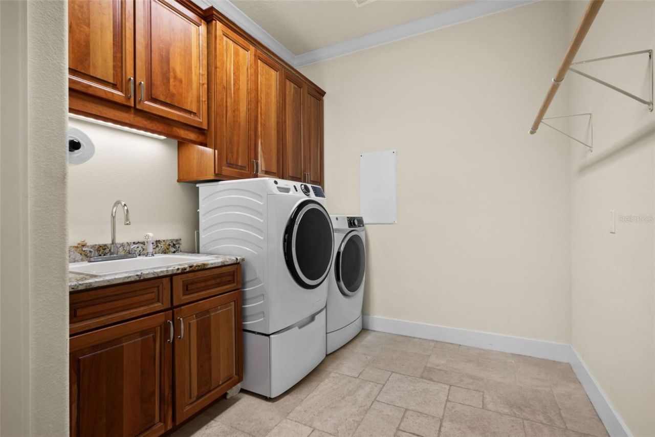 2622 Grand Lakeside Drive, Palm Harbor, FL 34684 Photo