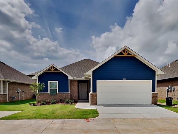 6916 Labelle Drive, Warr Acres, OK 73132
