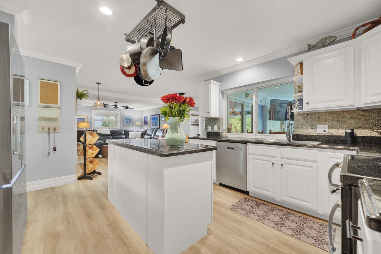 10015 Daisy Avenue, Palm Beach Gardens, FL 33410 Photo