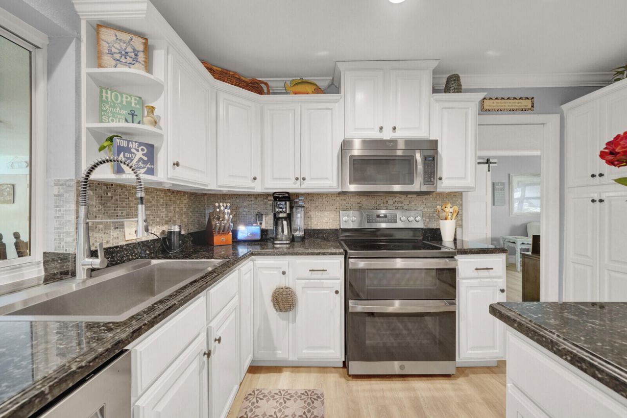 10015 Daisy Avenue, Palm Beach Gardens, FL 33410 Photo