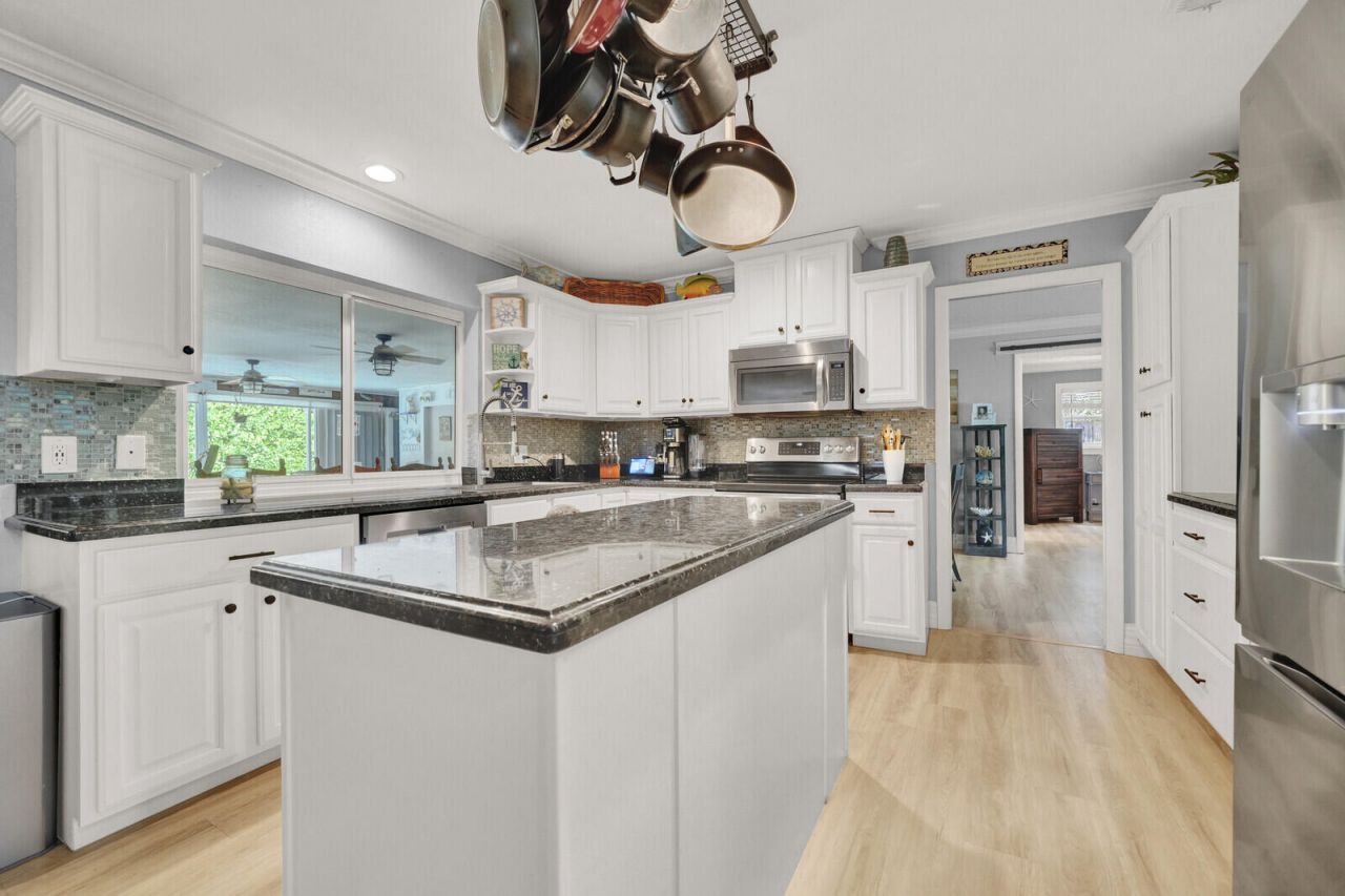 10015 Daisy Avenue, Palm Beach Gardens, FL 33410 Photo