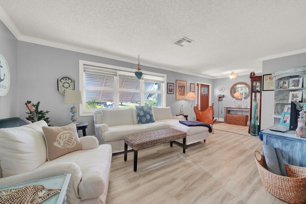 10015 Daisy Avenue, Palm Beach Gardens, FL 33410 Photo