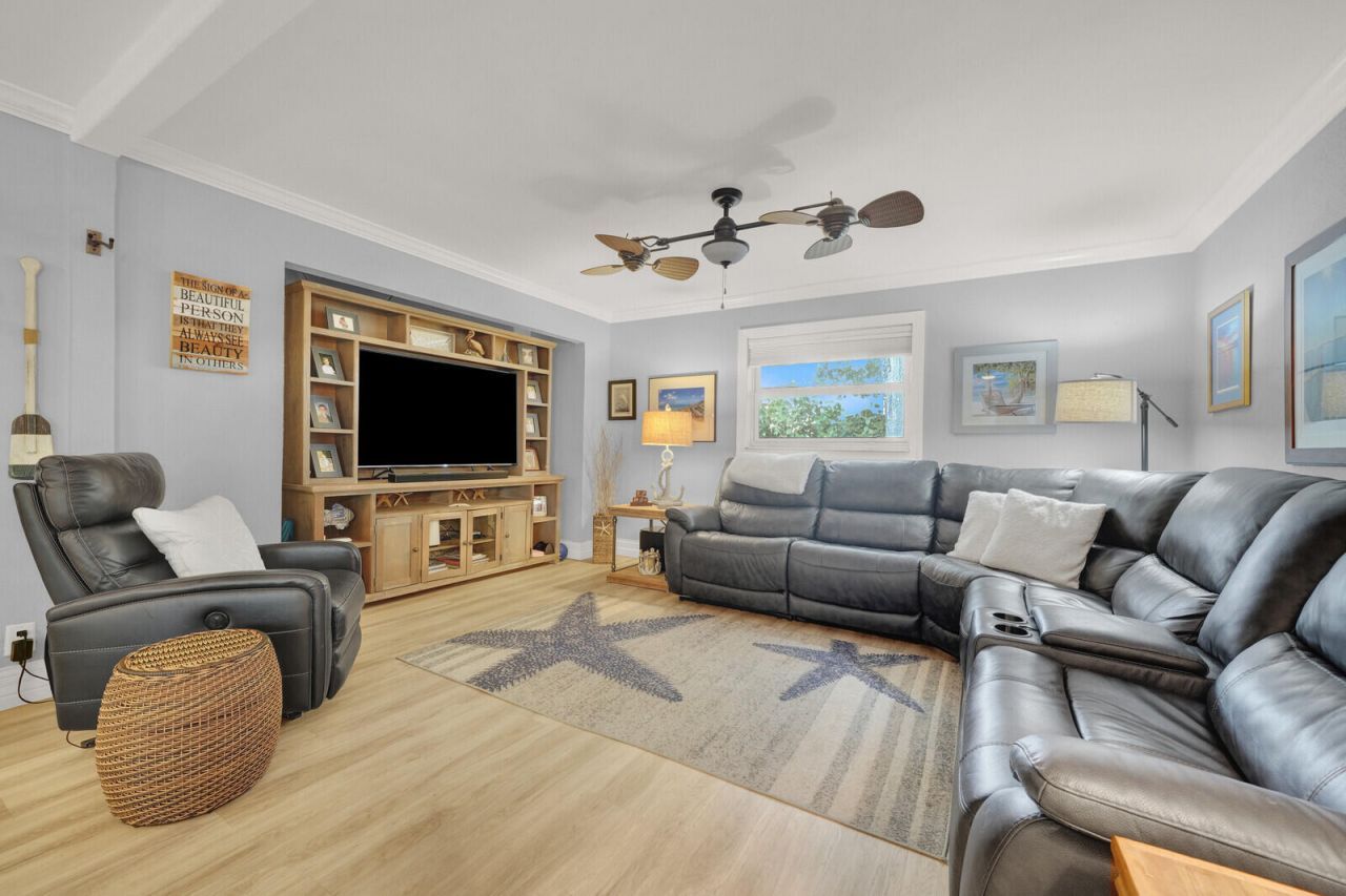 10015 Daisy Avenue, Palm Beach Gardens, FL 33410 Photo