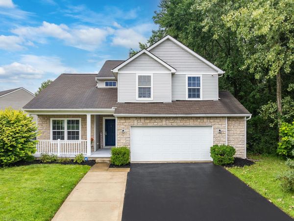 647 Keltonhurst Drive, Pataskala, OH 43062