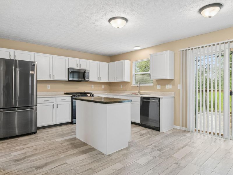 647 Keltonhurst Drive, Pataskala, OH 43062 Photo 11