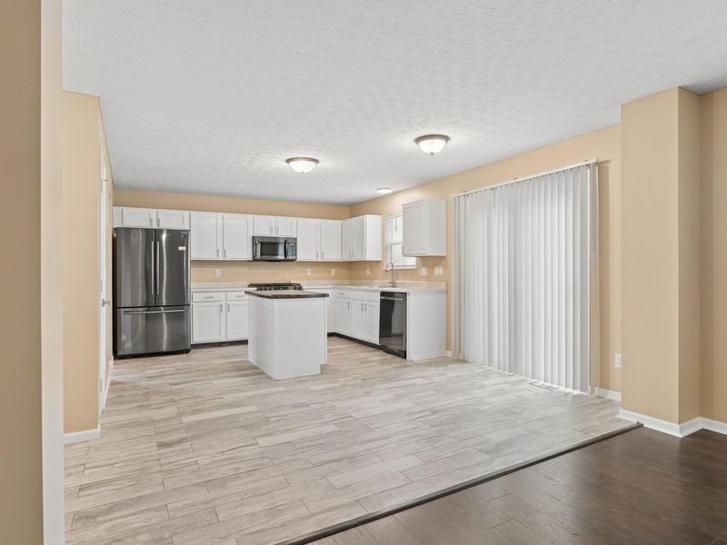 647 Keltonhurst Drive, Pataskala, OH 43062 Photo 16
