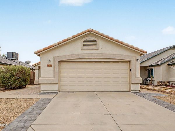 3035 W COVEY Lane, Phoenix, AZ 85027