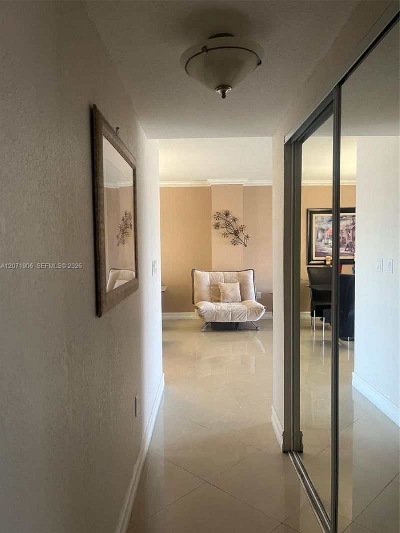 300 Bayview Dr , Unit 1707, Sunny Isles Beach, FL 33160 Photo