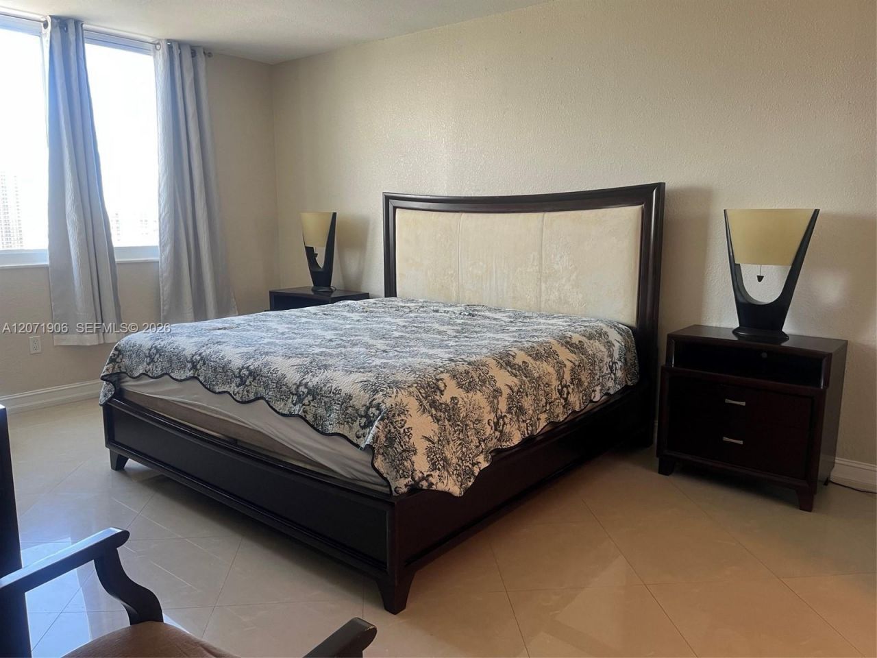300 Bayview Dr , Unit 1707, Sunny Isles Beach, FL 33160 Photo