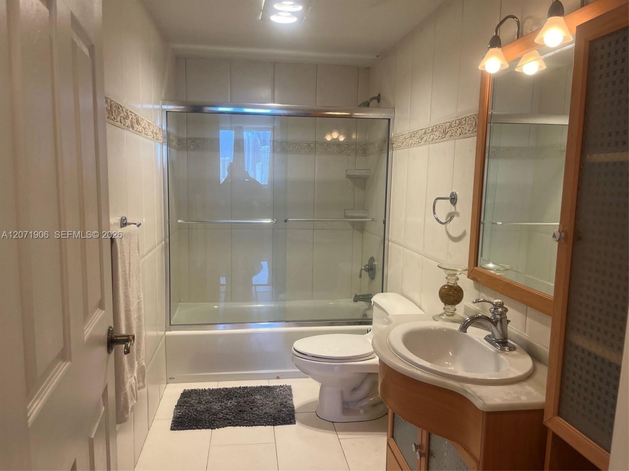 300 Bayview Dr , Unit 1707, Sunny Isles Beach, FL 33160 Photo