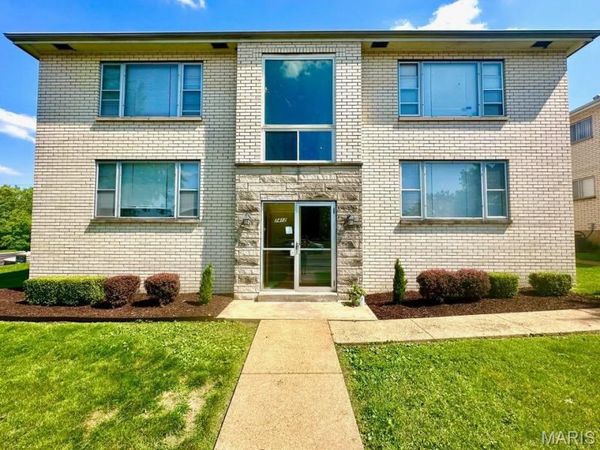 7422 Gravois Avenue , St Louis, MO 63123