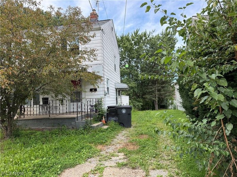 891 Davies Avenue, Akron, OH 44306 Photo 3