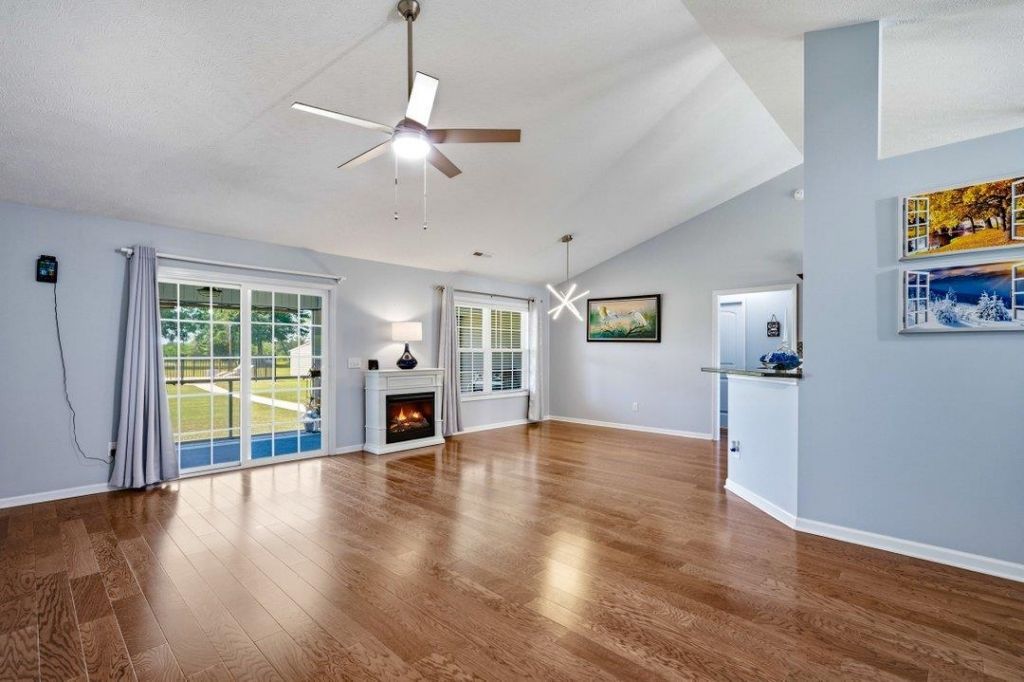 108 Clearwind Ct. Photo 4