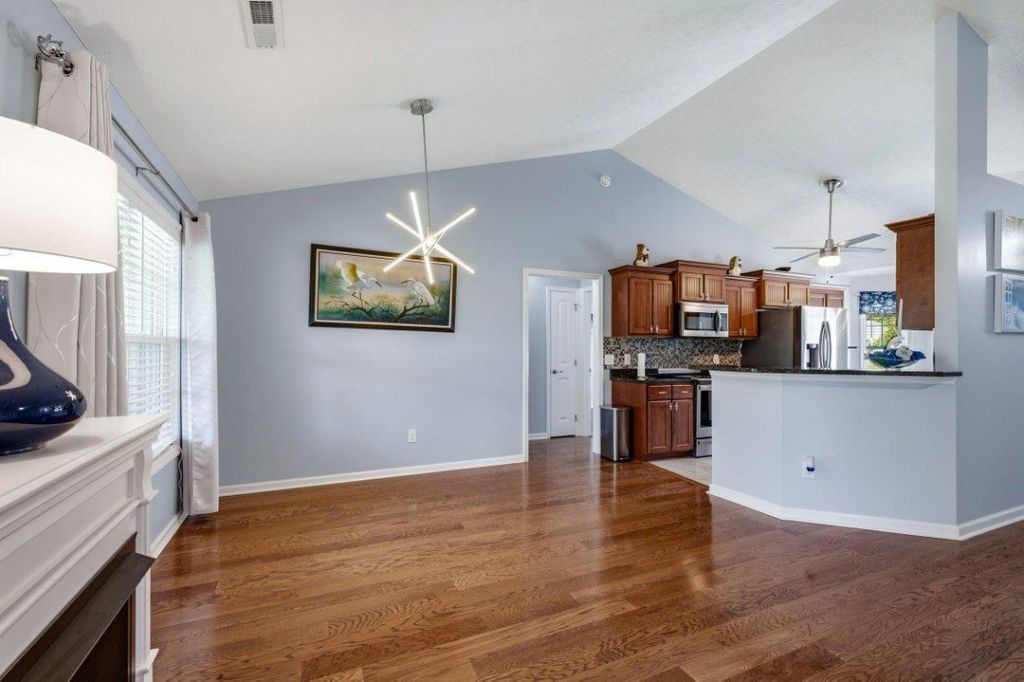 108 Clearwind Ct. Photo 7