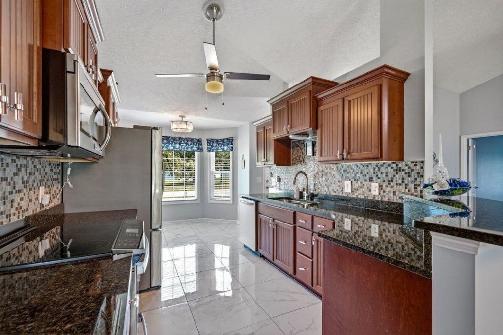 108 Clearwind Ct. Photo 9