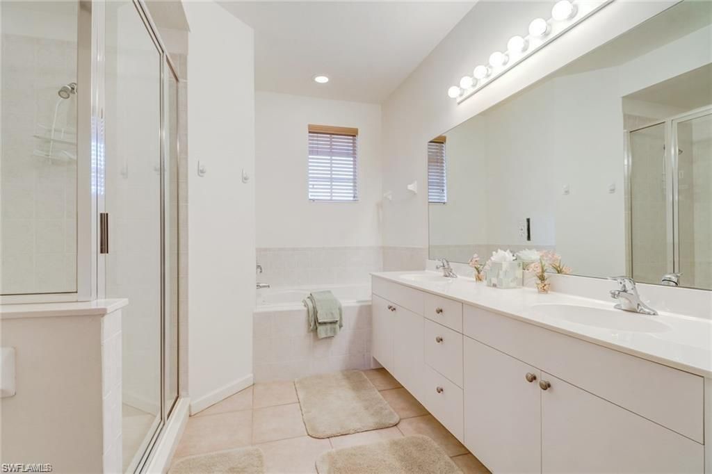 6839 Ascot Dr, Unit 202, Naples, FL 34113 Photo
