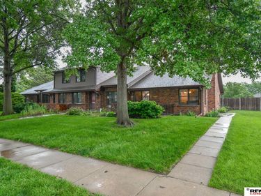 1122 Rockhurst Drive, Lincoln, NE 68510