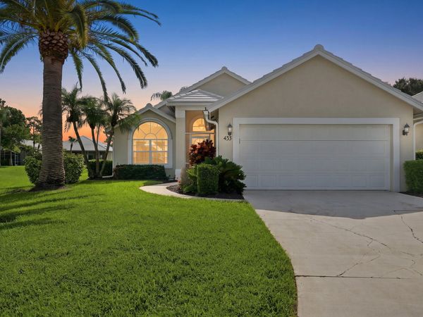 433 SW Fairway Lake, Port St. Lucie, FL 34986
