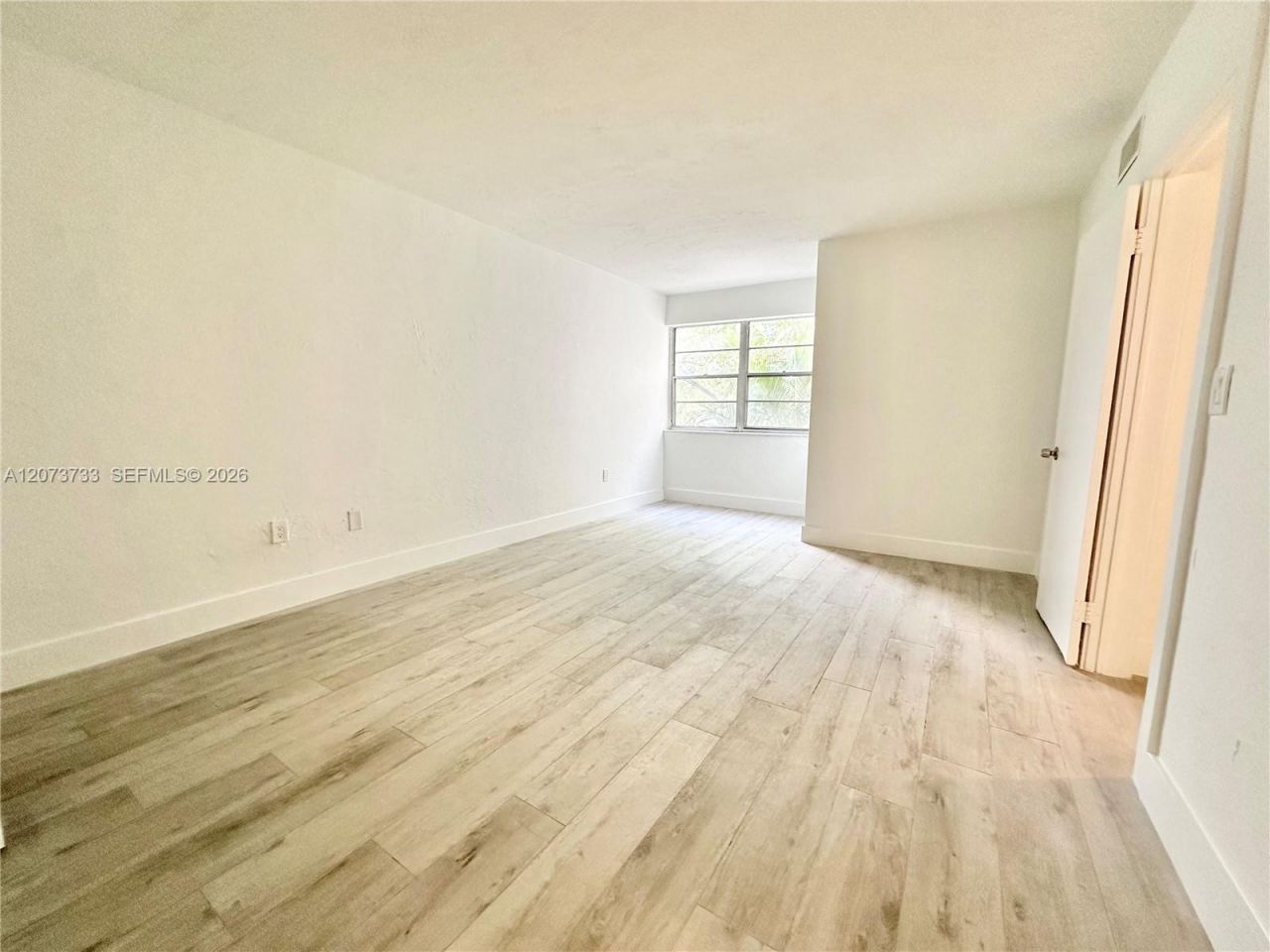 6890 N Kendall Dr , Unit B204, Pinecrest, FL 33156 Photo