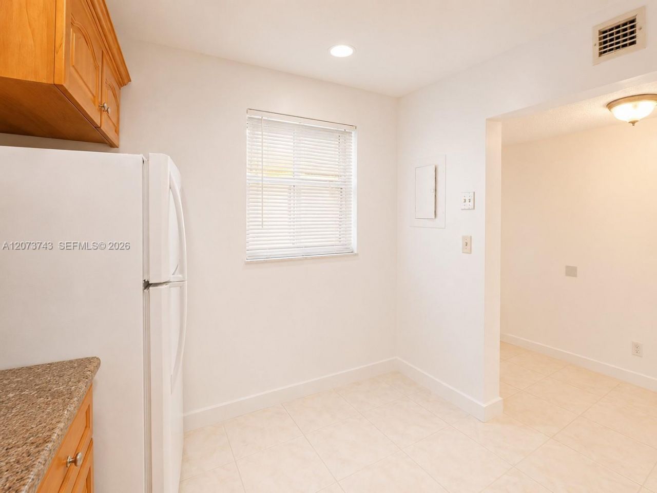 724 NE 4th St , Unit 5, Hallandale Beach, FL 33009 Photo
