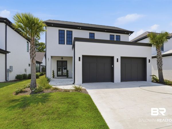 2760 Straits Blvd, Gulf Shores, AL 36542