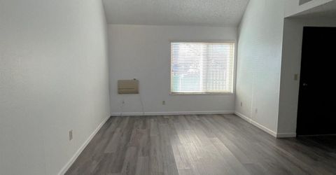 1005 Baywood Drive, Unit #B, Sparks, NV 89434 Photo