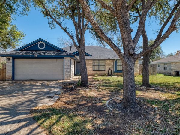 2010 Lark LN, Taylor, TX 76574