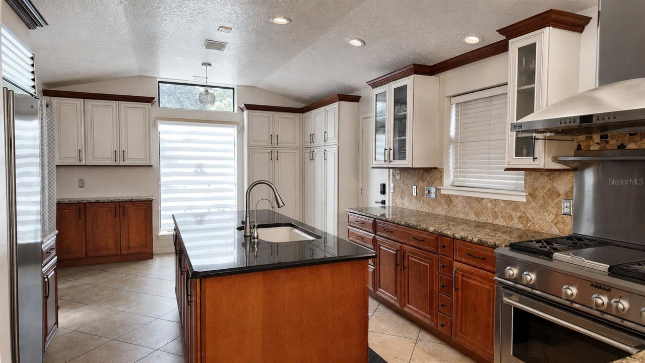 1055 Holden Avenue , Orlando, FL 32839 Photo