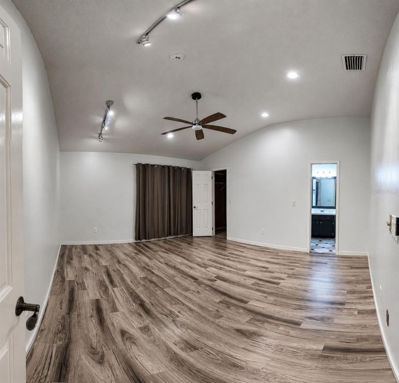 1055 Holden Avenue , Orlando, FL 32839 Photo
