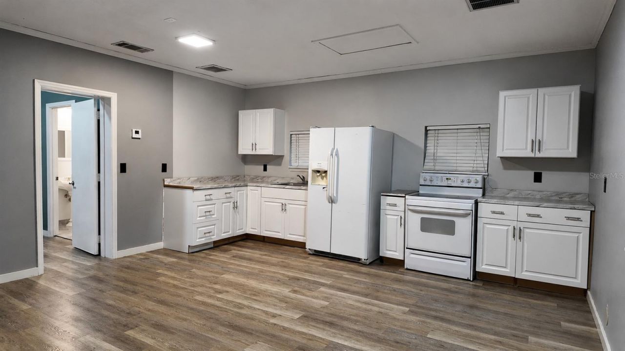 1055 Holden Avenue , Orlando, FL 32839 Photo