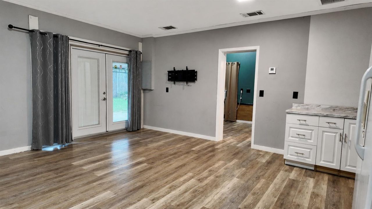 1055 Holden Avenue , Orlando, FL 32839 Photo