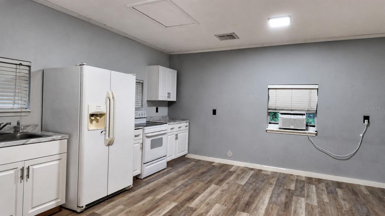 1055 Holden Avenue , Orlando, FL 32839 Photo