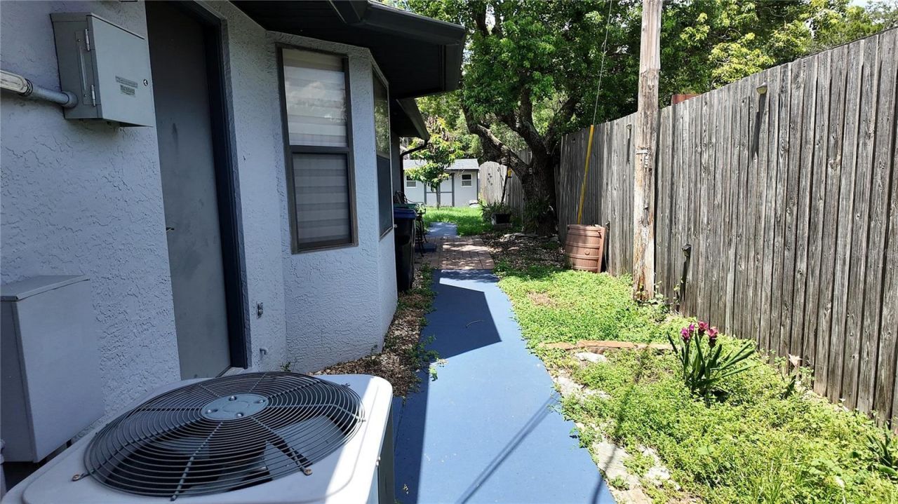 1055 Holden Avenue , Orlando, FL 32839 Photo