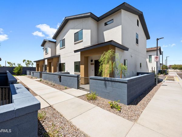 2323 E MCARTHUR Drive, Tempe, AZ 85288