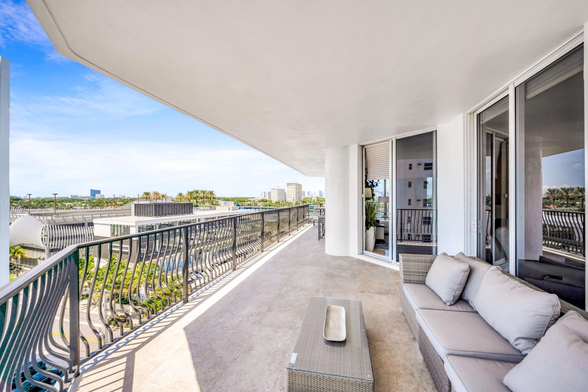 100 S Birch Road, Unit 806B, Fort Lauderdale, FL 33316 Photo