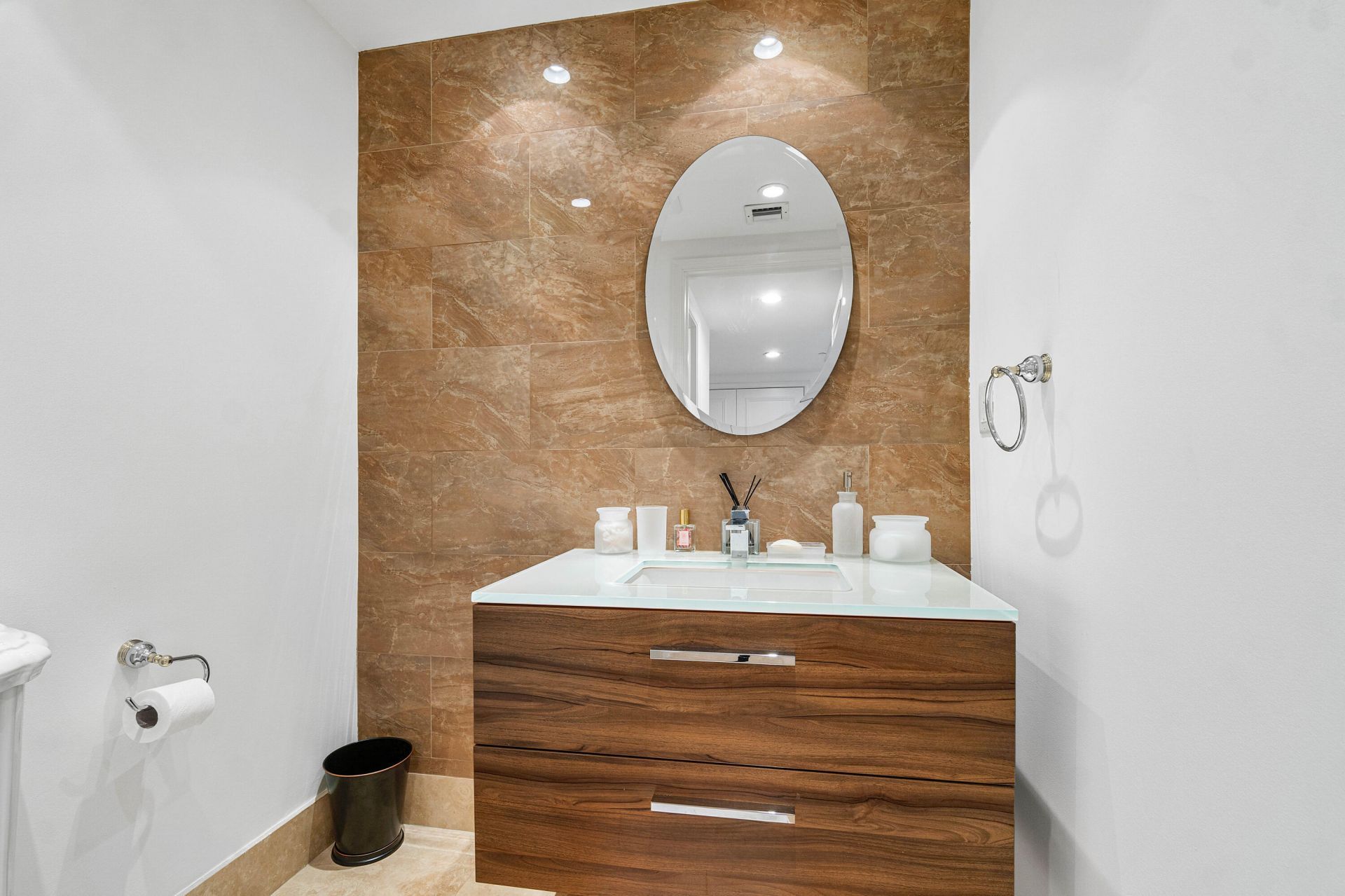 3740 S Ocean Boulevard, Unit 407, Highland Beach, FL 33487 Photo