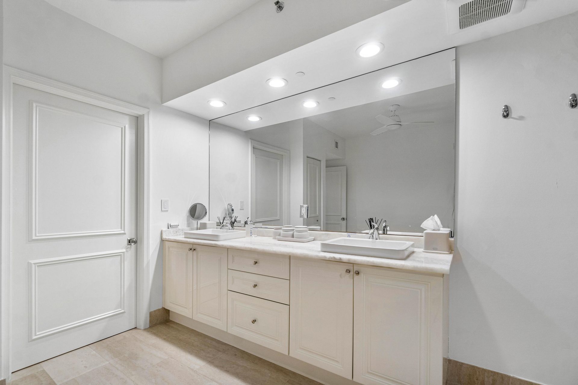 3740 S Ocean Boulevard, Unit 407, Highland Beach, FL 33487 Photo