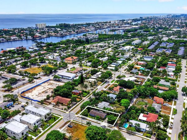 310 SE 8TH Street, Delray Beach, FL 33483