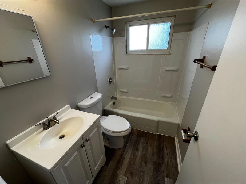 4677 Hilton Avenue, Unit D, Columbus, OH 43228 Photo 6