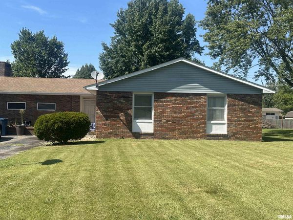 1208 Roberta Drive, Murphysboro, IL 62966