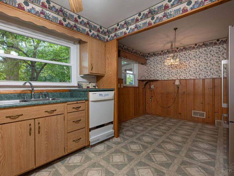 26 Red Bud Drive, Middletown, OH 45042 Photo 10