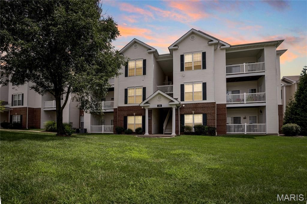25 Kassebaum Lane , Unit 103, Mehlville, MO 63129 Main Photo