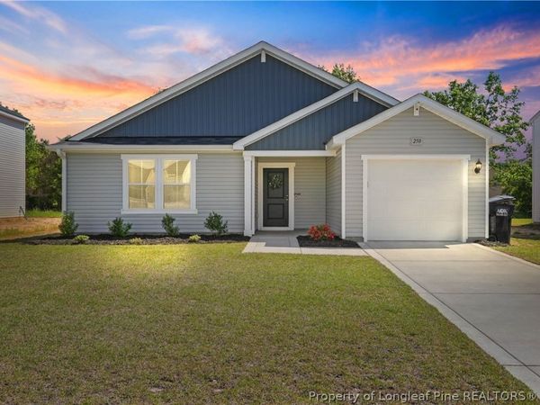 250 Melbourne Drive, Raeford, NC 28376