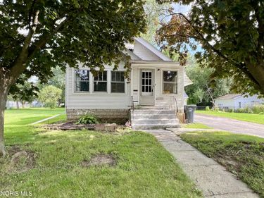 111 S Masters Court, Maumee, OH 43537