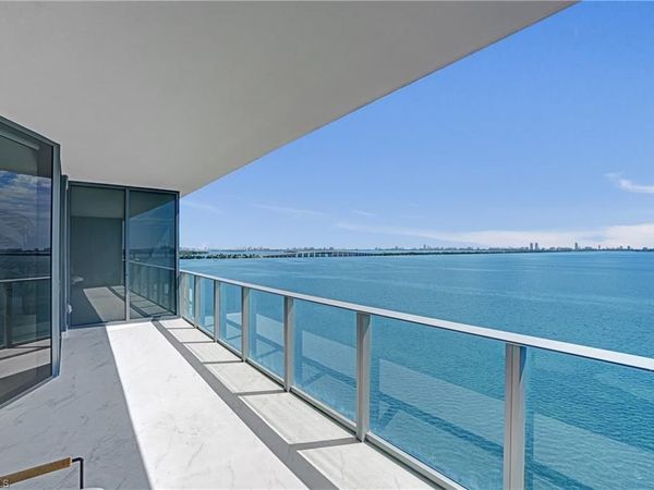 700 NE 24TH ST , Unit 806, MIAMI, FL 33137